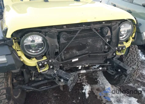 2022 Jeep Wrangler Unlimited High Tide 4X4 z USA, uszkodzony, nr VIN 1C4HJXDG8NW253040